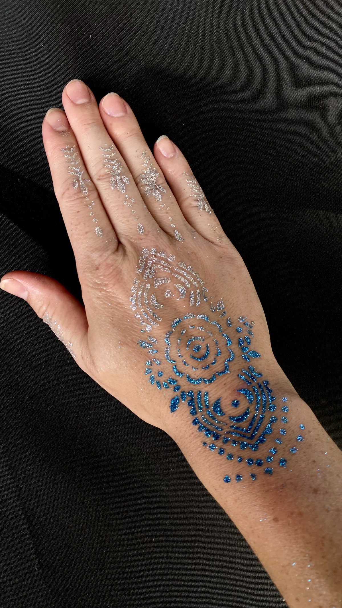 Glitter Henna for Bachelorette Party, Hen Party, Girls' Night, Henna Night Geneva